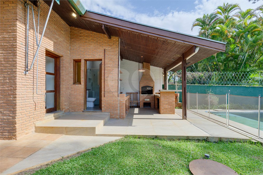 Casa Térrea à venda com 3 quartos, sendo 1 suíte, em Alto da Boa Vista, São Paulo, SP