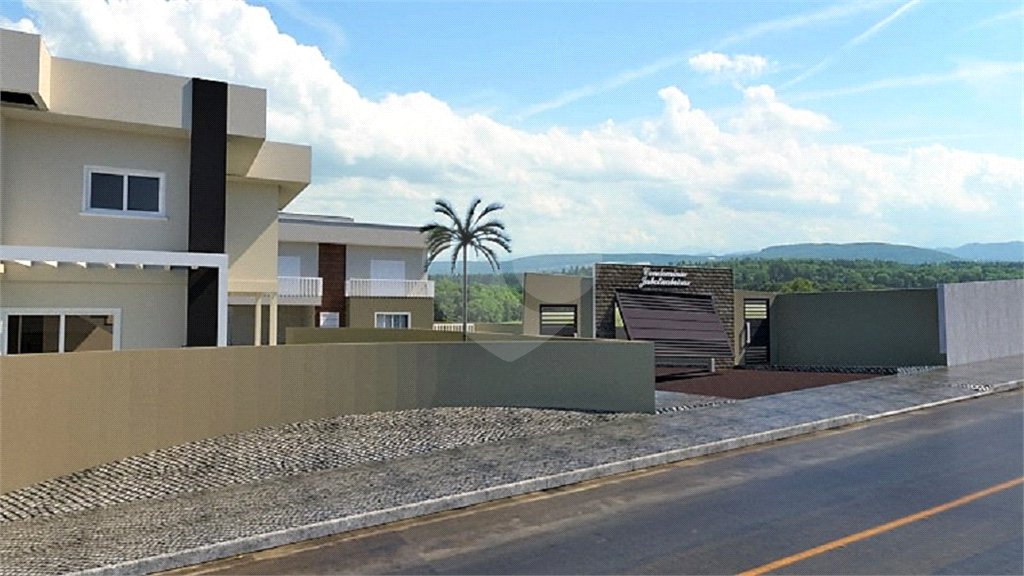 Casa à venda com 4 quartos, sendo 2 suítes, no condomínio Jaboticabeiras, Atibaia - SP