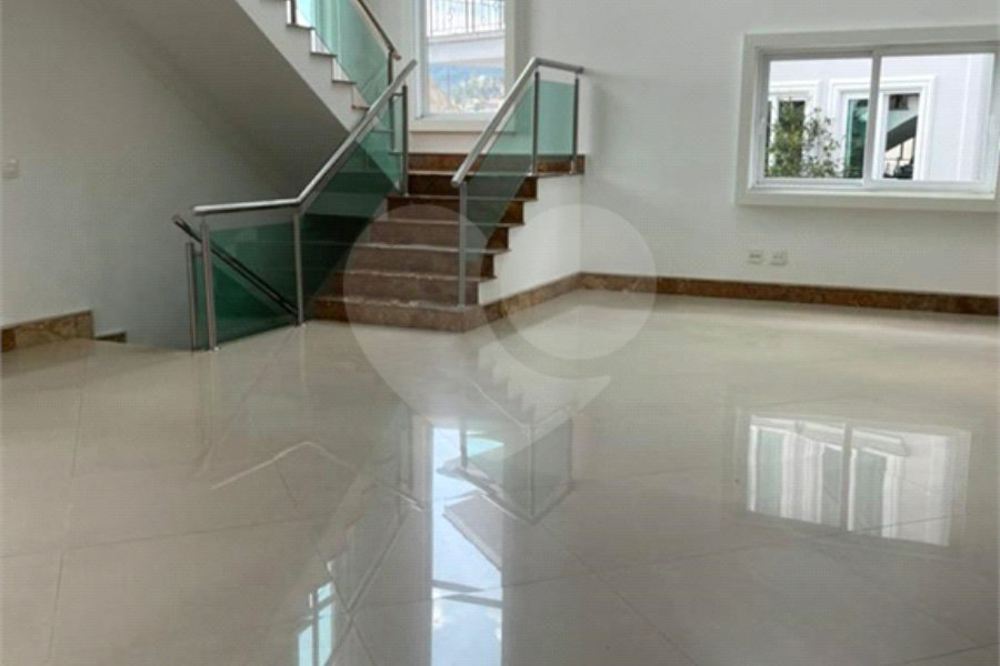 Casa à venda com 3 suítes no condomínio Quinta de Santo Antônio, São Paulo - SP