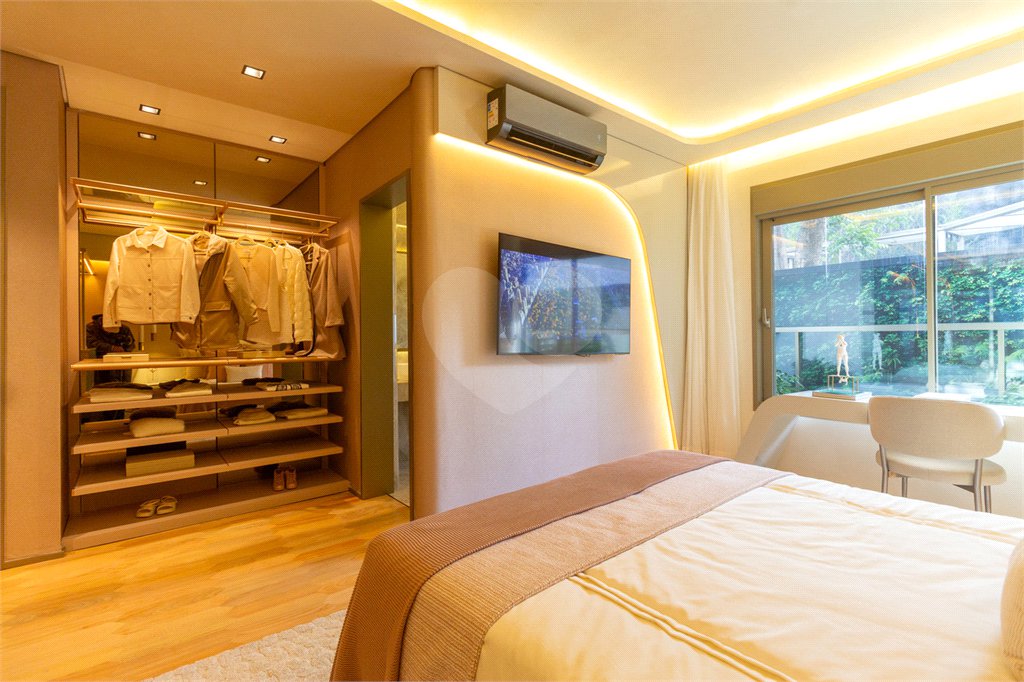 Apartamento à venda com 4 suítes em Pinheiros, São Paulo, SP