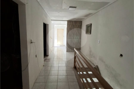Casa à venda com 6 quartos, sendo 1 suíte,  em Vila Vitória, Mogi das Cruzes, SP