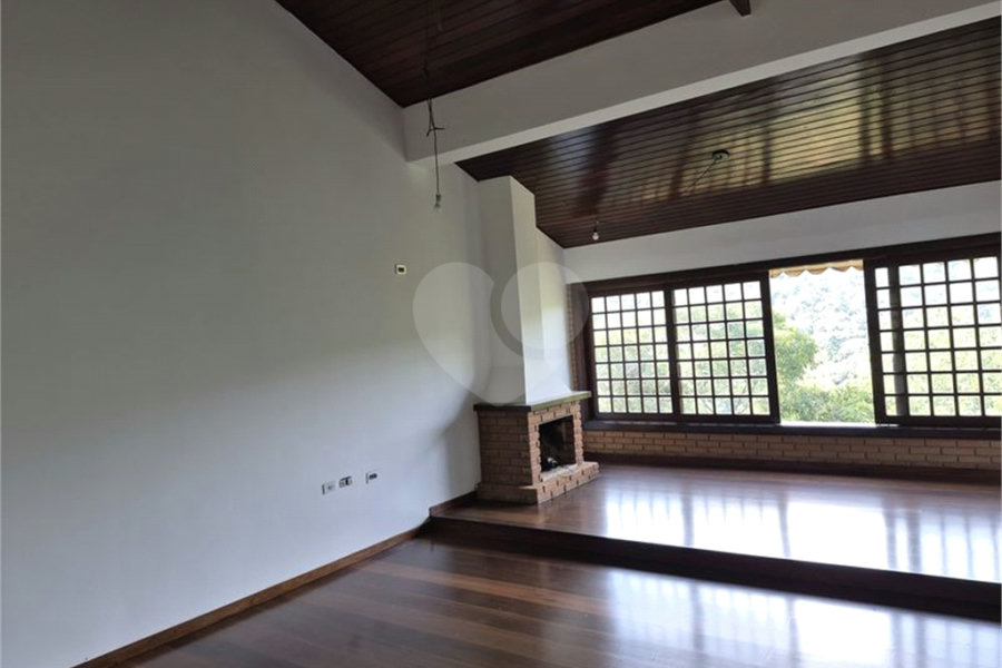 Casa à venda com 3 quartos, sendo 1 suíte,  em Serra da Cantareira, Mairiporã, SP
