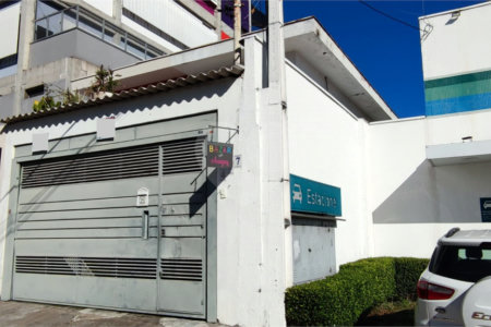 Casa à venda com 3 quartos, sendo 1 suíte, em Mirandópolis, São Paulo, SP