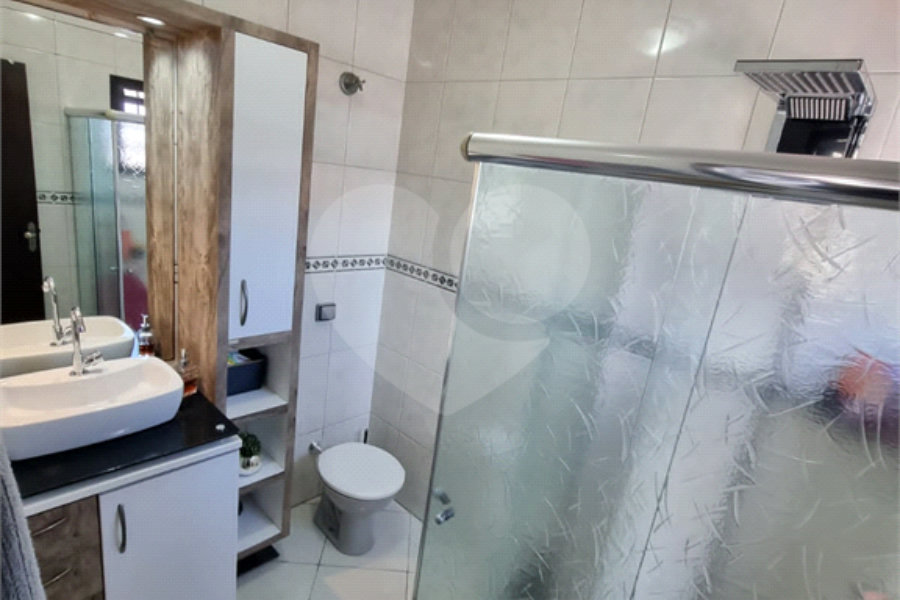 Sobrado à venda com 3 quartos, sendo 1 suíte, em Parque Capuava, Santo André, SP