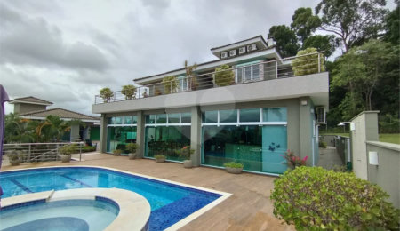 Casa à venda com 5 quartos, sendo 3 suítes,  no condomínio Ibiaram 1, Itupeva - SP