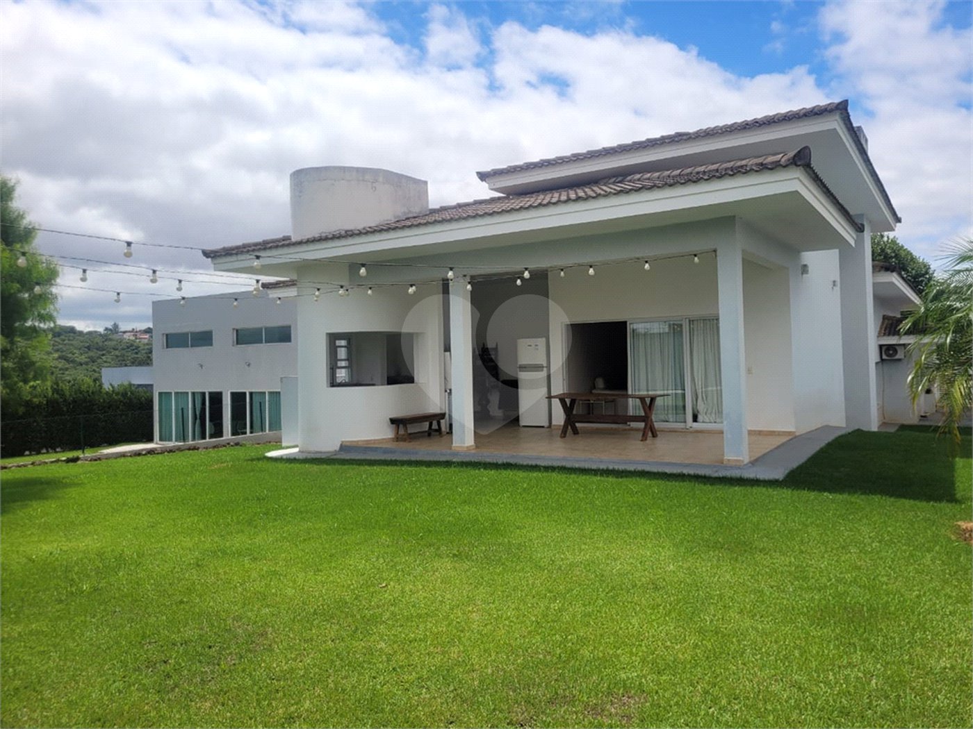 Casa à venda com 3 suítes no condomínio Village Saint Charbel, Araçoiaba da Serra - SP
