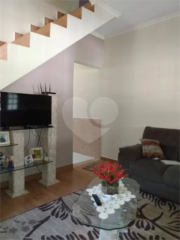 Sobrado à venda com 3 quartos, sendo 1 suíte, em Tremembé, São Paulo, SP