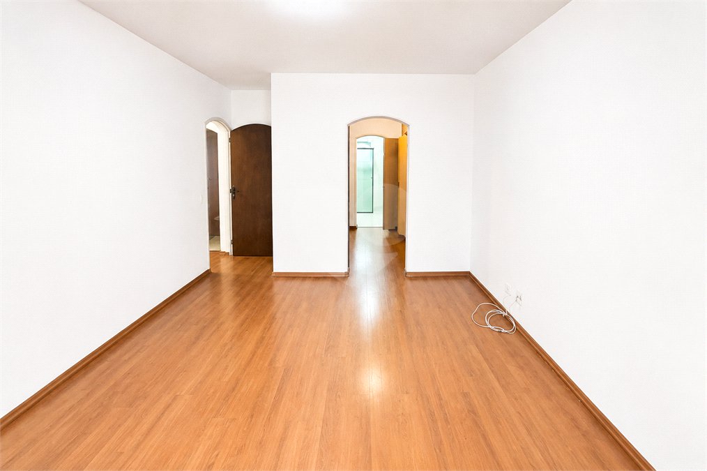 Apartamento à venda ou para alugar com 3 quartos, sendo 1 suíte,  em Granja Julieta, São Paulo, SP