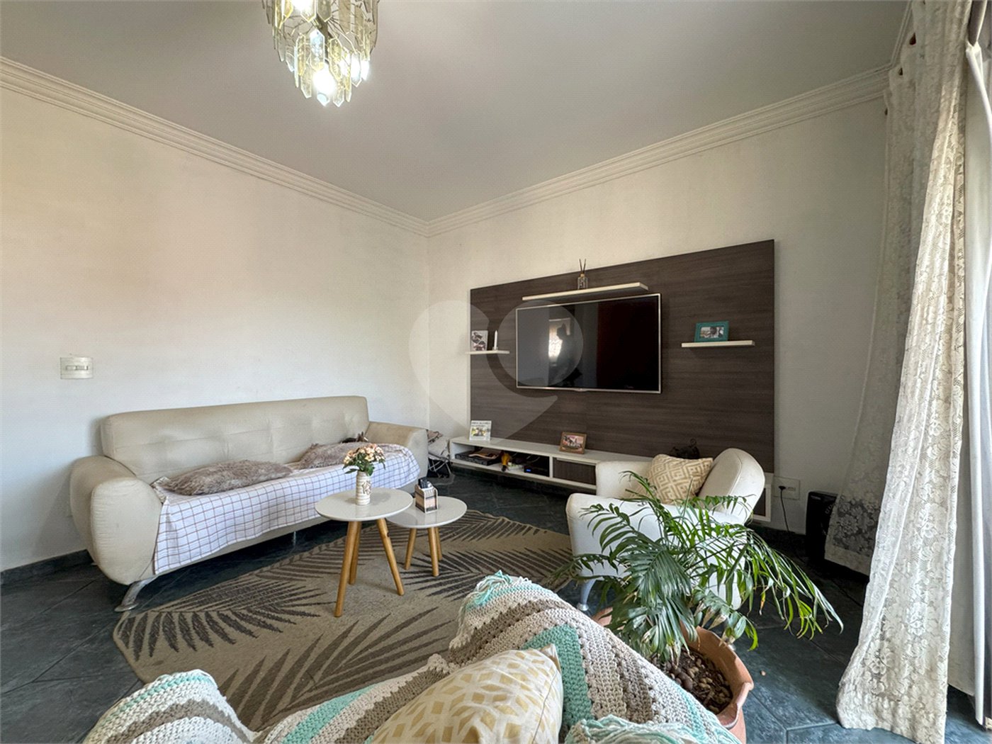 Casa à venda com 3 quartos, sendo 1 suíte, em Jardim Santa Rosália, Sorocaba, SP