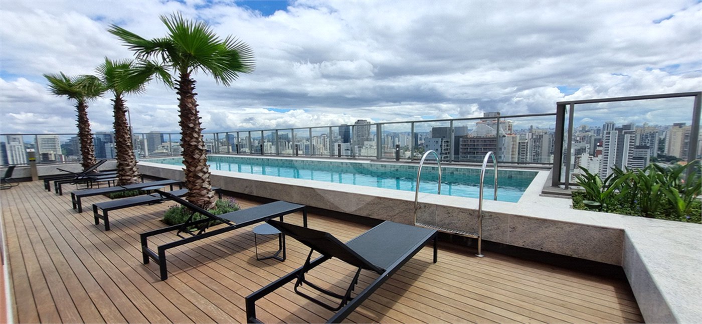 Apartamento à venda com 3 suítes em Chácara Santo Antônio, São Paulo, SP