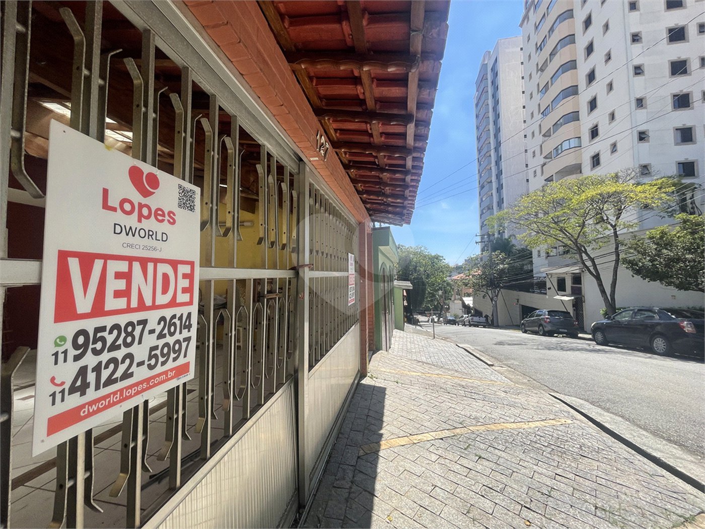Sobrado à venda com 4 quartos, sendo 1 suíte, em Vila Gilda, Santo André, SP