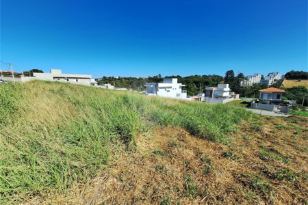 Terreno à venda com 1 suíte no condomínio Jardim Santa Maria, Vinhedo - SP