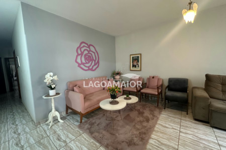 Casa à venda com 3 quartos, sendo 1 suíte,  em Jardim Brasília, Três Lagoas, MS