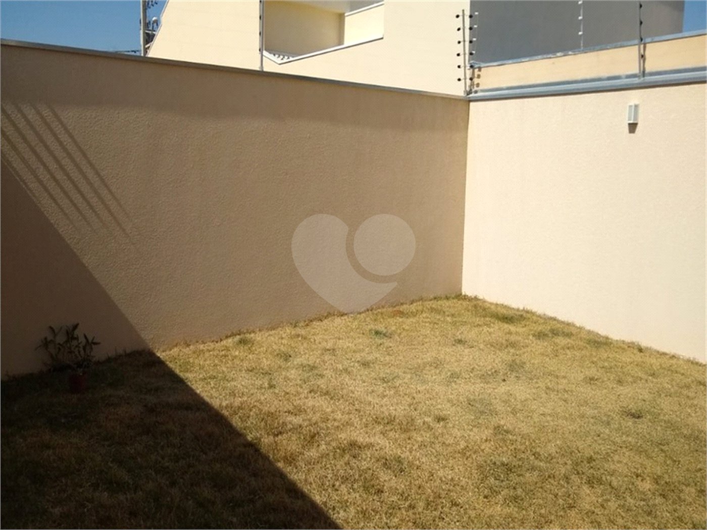 Casa à venda com 3 quartos, sendo 1 suíte,  em Jardim Residencial Nova Veneza, Indaiatuba, SP