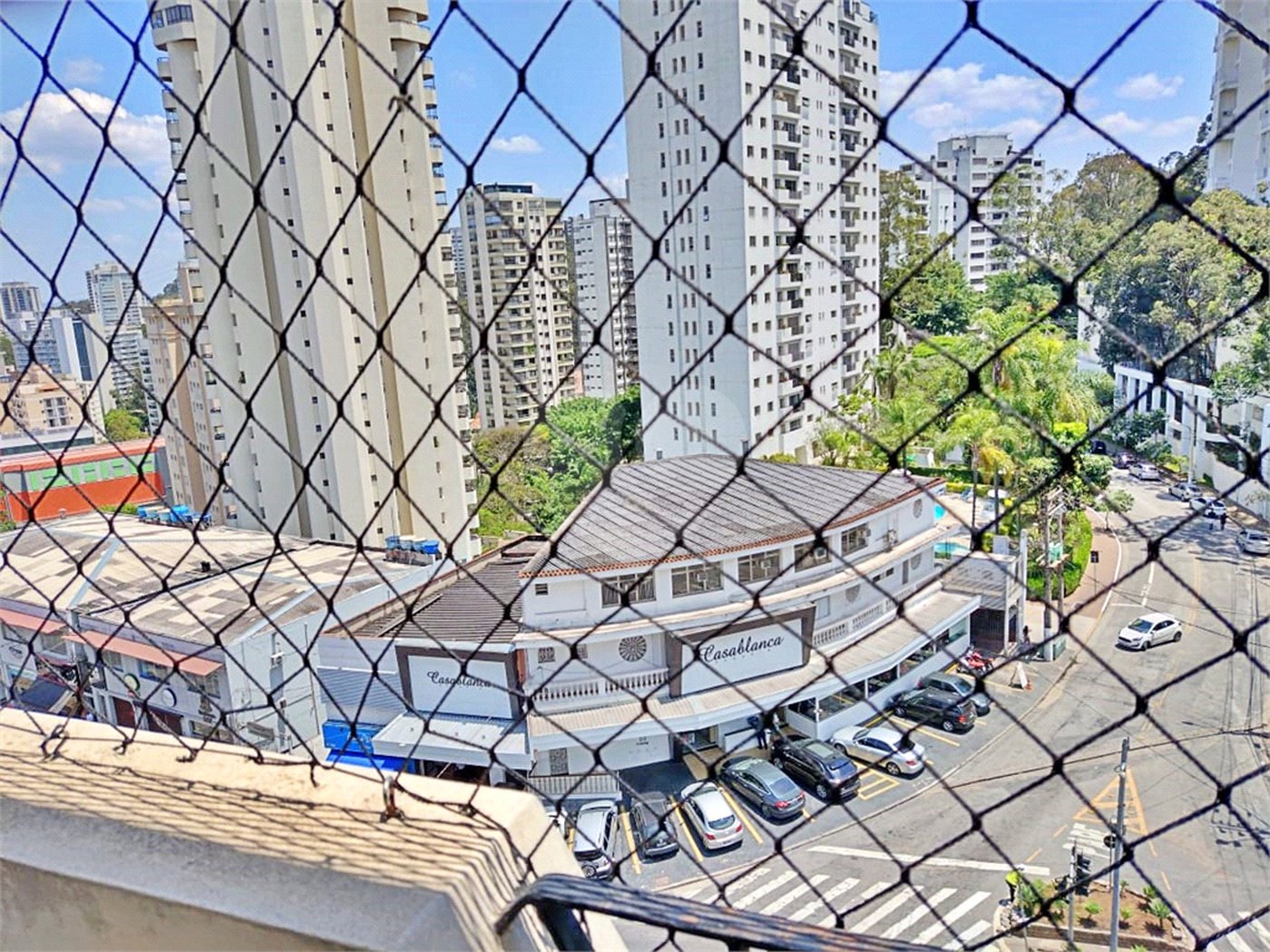 Apartamento à venda com 4 quartos, sendo 3 suítes,  em Vila Andrade, São Paulo, SP