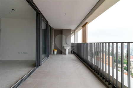 Apartamento à venda com 3 quartos, sendo 1 suíte, em Vila Mariana, São Paulo, SP