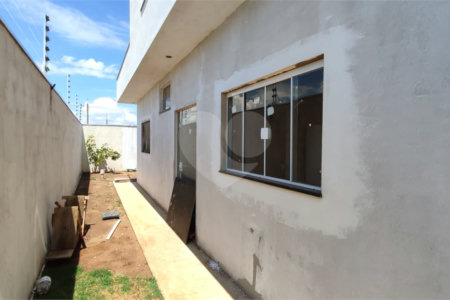 Casa à venda de 2 dormitórios em São Carlos, no bairro Arcoville.