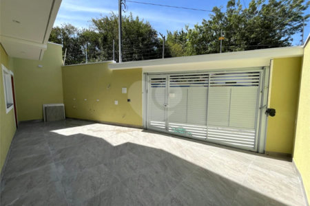 Casa à venda com 2 suítes em Parque Jaçatuba, Santo André, SP