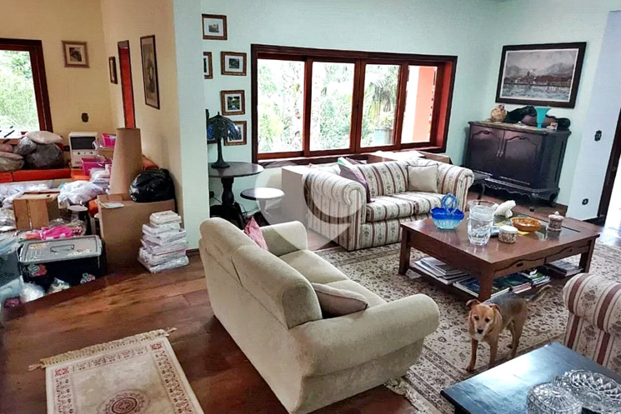 Casa à venda com 4 quartos, sendo 2 suítes, no condomínio Parque Imperial da Cantareira, Mairiporã - SP