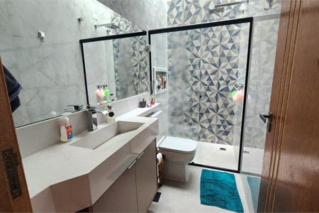 Casa à venda com 3 quartos, sendo 1 suíte, no condomínio Horto Florestal Villagio, Sorocaba - SP