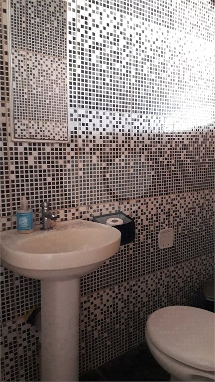 Casa à venda com 5 quartos, sendo 2 suítes, em Jardim Nadir, São Paulo, SP