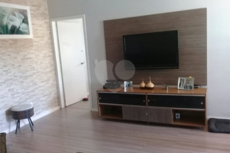 Sobrado à venda com 2 quartos, sendo 1 suíte, em Cidade Boa Vista, Suzano, SP