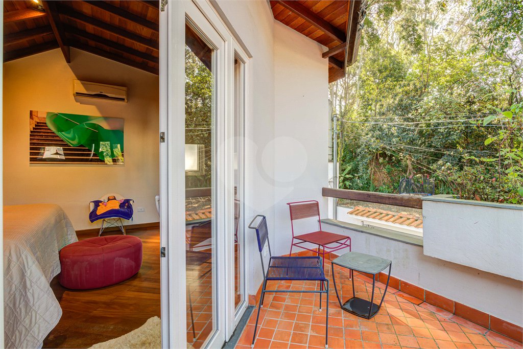 Casa de Vila à venda com 4 quartos, sendo 2 suítes,  em Jardim Marajoara, São Paulo, SP