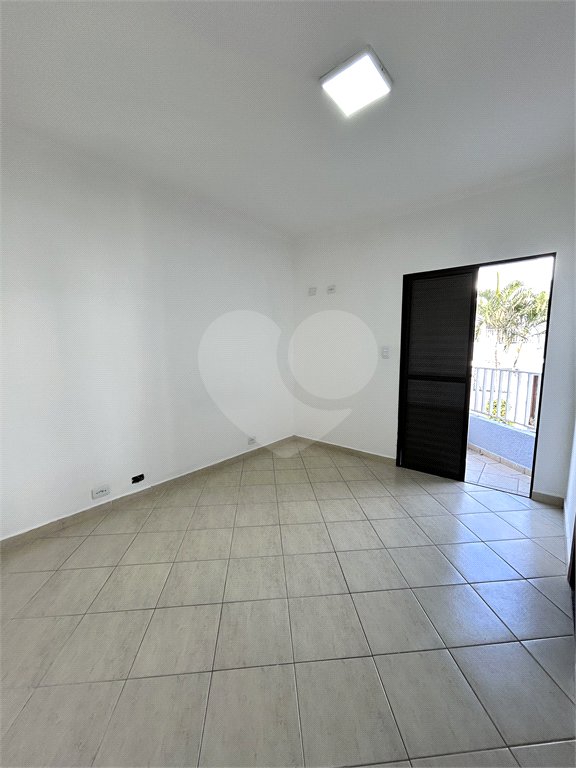 Casa para alugar com 2 quartos, sendo 1 suíte, no condomínio Terra Nostra III, São Paulo - SP