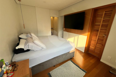 Apartamento à venda com 3 suítes em Vila Andrade, São Paulo, SP