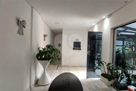 Apartamento à venda com 2 quartos em Sé, São Paulo, SP