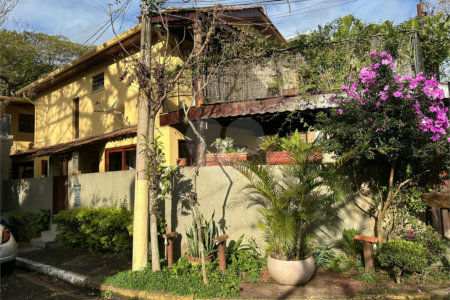 Casa de Vila à venda com 5 quartos, sendo 3 suítes,  em Jardim Hípico, São Paulo, SP