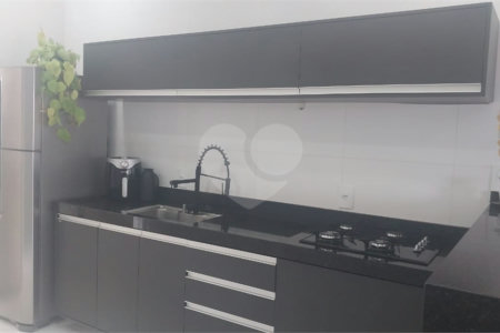 Casa à venda com 2 quartos, sendo 1 suíte, no condomínio Horto Florestal Villagio, Sorocaba - SP