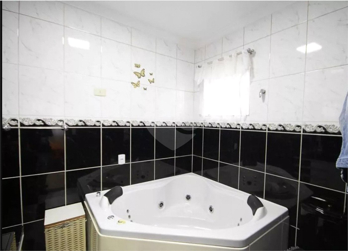 Casa à venda com 5 quartos, sendo 4 suítes, em Vila Maria Alta, São Paulo, SP