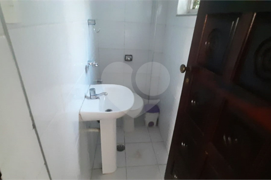 Sobrado à venda com 5 quartos, sendo 1 suíte,  em Vila Rosália, Guarulhos, SP