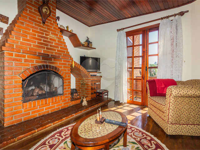 Sobrado à venda com 3 quartos, sendo 1 suíte,  em Jardim França, São Paulo, SP
