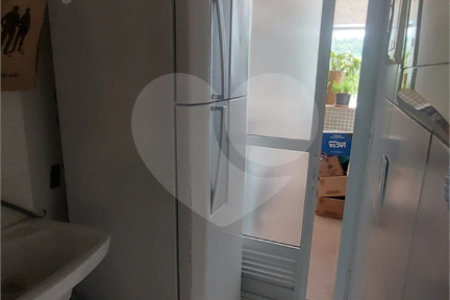 Apartamento à venda ou para alugar com 2 suítes em Itacorubi, Florianópolis, SC