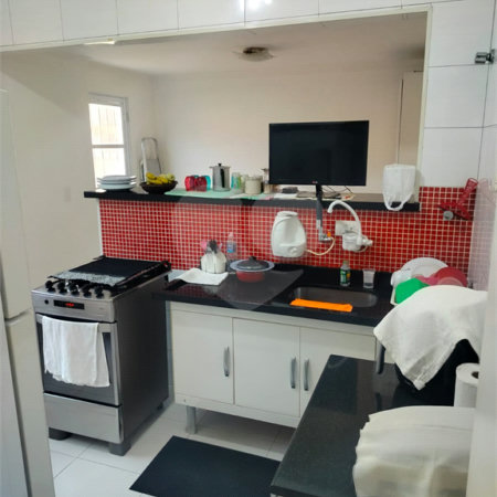 Sobrado à venda com 2 quartos em Jardim Santa Rosa, Taboão da Serra, SP