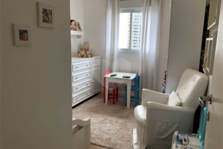 Apartamento à venda com 3 quartos, sendo 1 suíte, em Jardim Ampliação, São Paulo, SP