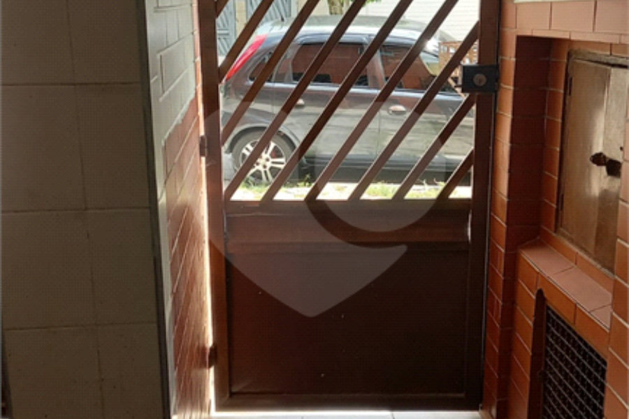 Sobrado à venda com 2 quartos, sendo 1 suíte, em Tremembé, São Paulo, SP