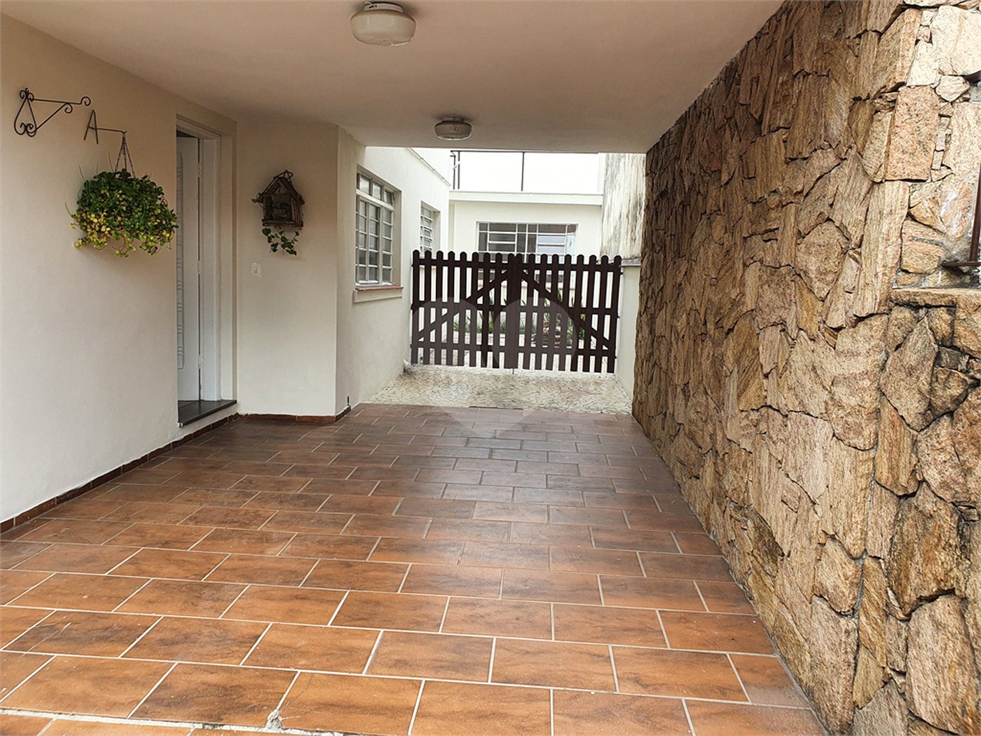 Casa à venda com 3 quartos, sendo 1 suíte, em Santo Amaro, São Paulo, SP