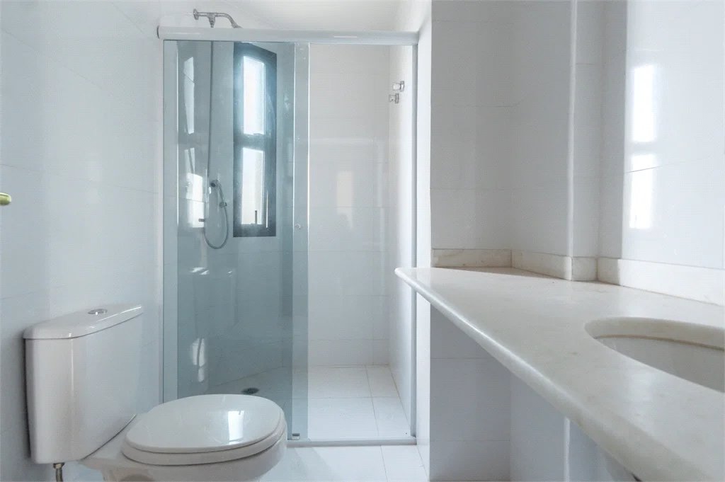 Duplex à venda com 6 quartos, sendo 4 suítes, em Alto de Pinheiros, São Paulo, SP