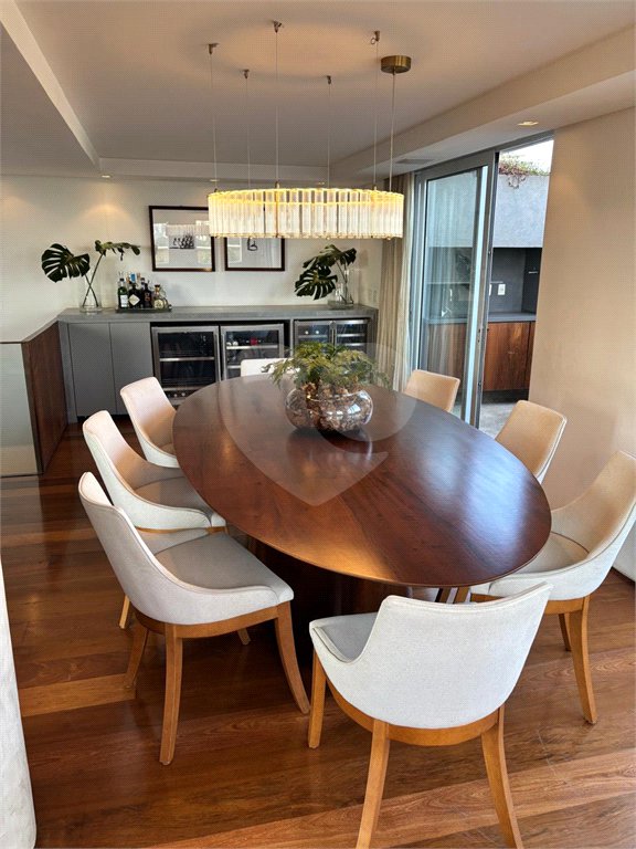 Apartamento à venda com 3 quartos, sendo 1 suíte, em Cerqueira César, São Paulo, SP