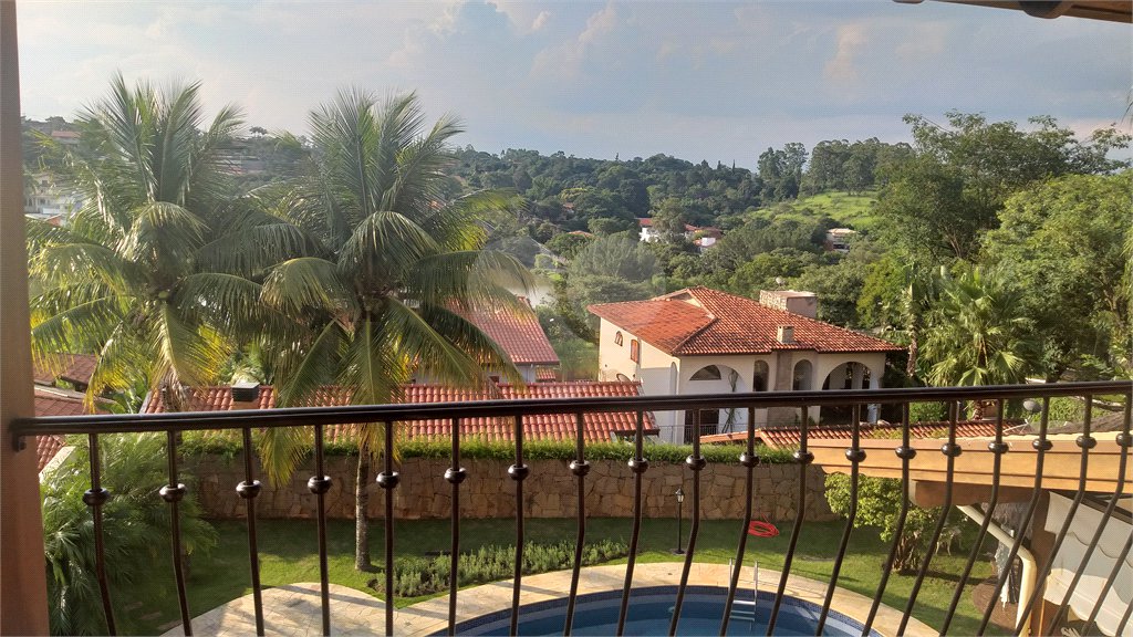 Casa à venda com 5 quartos, sendo 2 suítes, no condomínio Vinhas da Vista Alegre - Lado Sede, Vinhedo - SP
