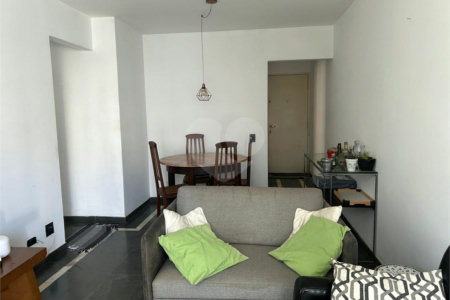 Apartamento à venda com 3 quartos em Vila Suzana, São Paulo, SP