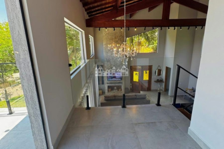 Casa à venda com 4 suítes no condomínio Portal Ouro Verde, Atibaia - SP