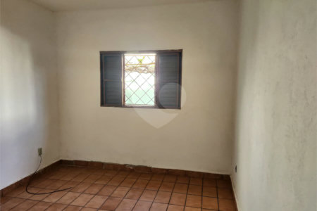 Casa à venda com 2 quartos no Centro, Araraquara, SP