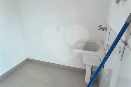 Casa com Suíte Master, Closet, Piscina e Espaço Gourmet Próxima ao Parque Ecológico- 03 quartos -com quintal