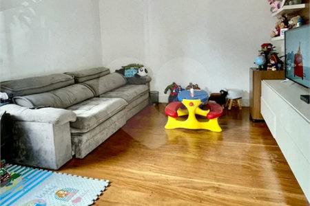 Belíssima casa à venda com 700 m² no Condomínio Tamboré, em Alphaville!!!