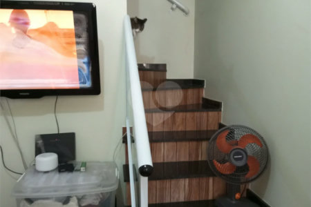 Terreno á venda com 2 casas na Vila Rosália, Guarulhos, SP.