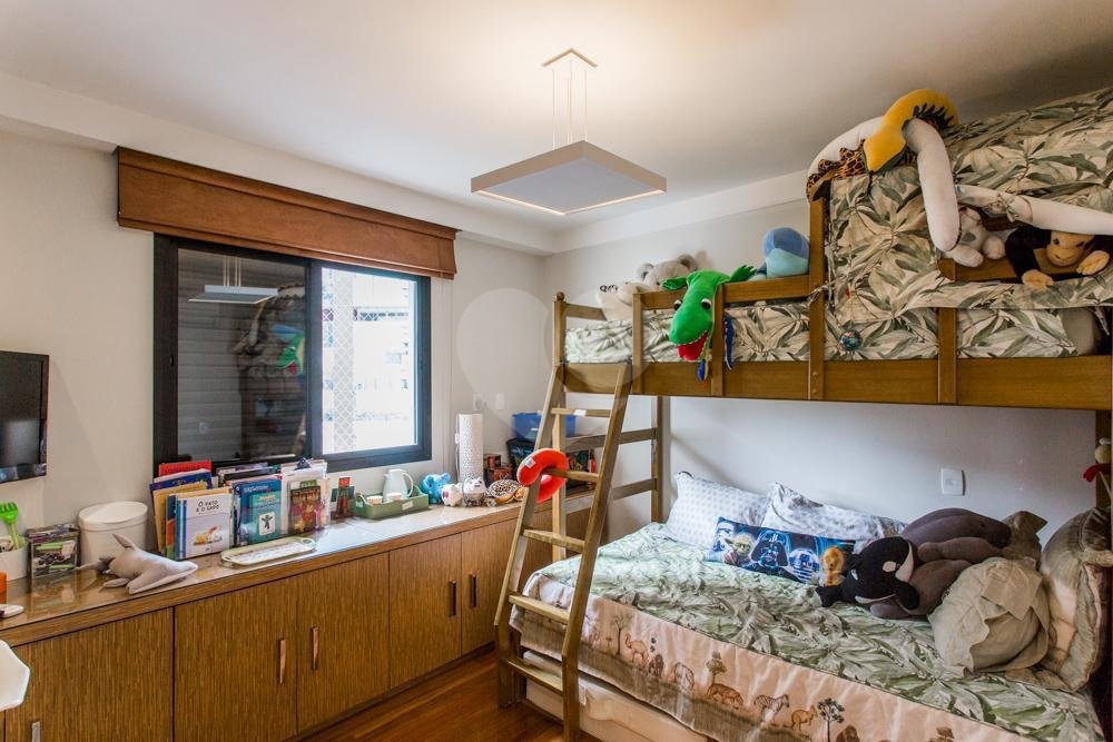 Apartamento à venda com 3 suítes em Campo Belo, São Paulo, SP